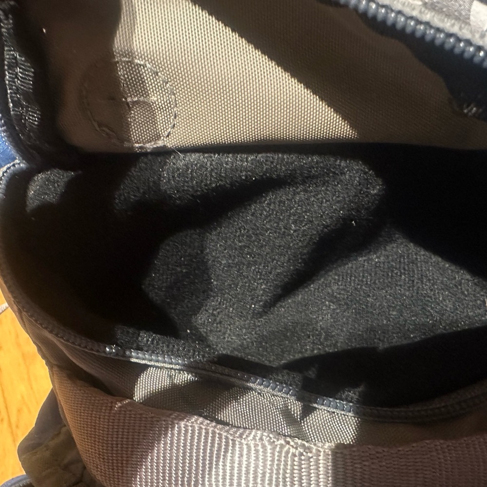 CamelBak Blue and Gray Used RimRunner Backpack - Picture 4 of 8
